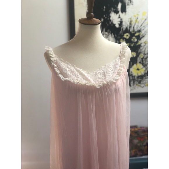 Flawless Vintage Nightgown - Picture 4 of 8